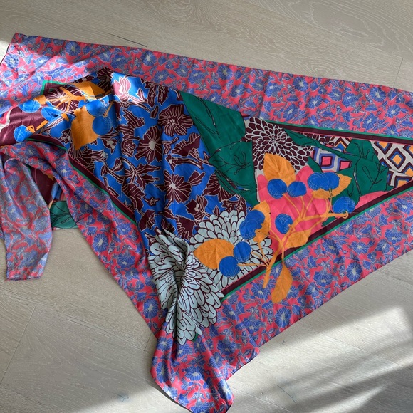 ZARA Printed Satin Scarf - Picture 6 of 7